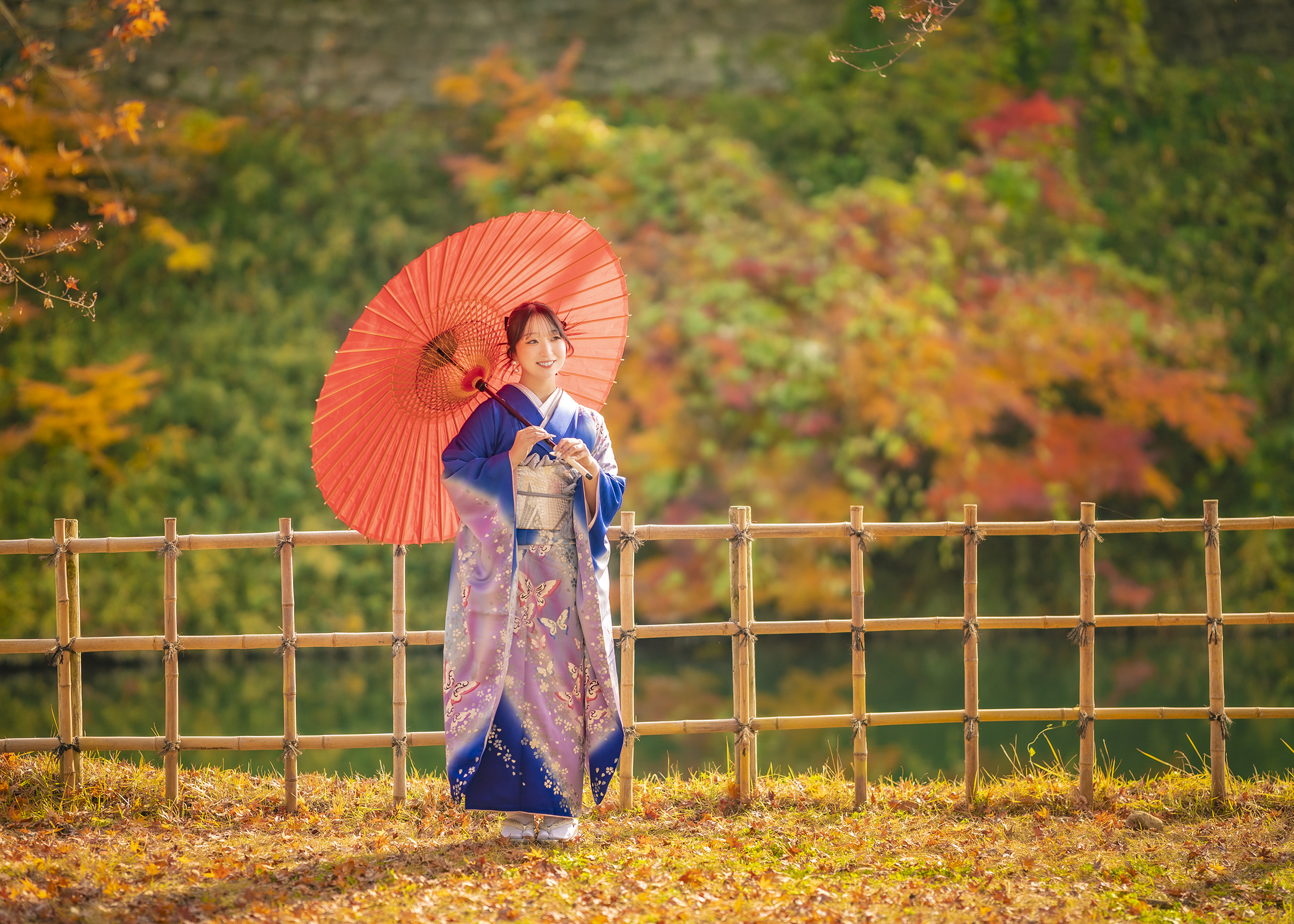 晩秋の鶴ヶ城でご成人前撮りロケをさせていただきました